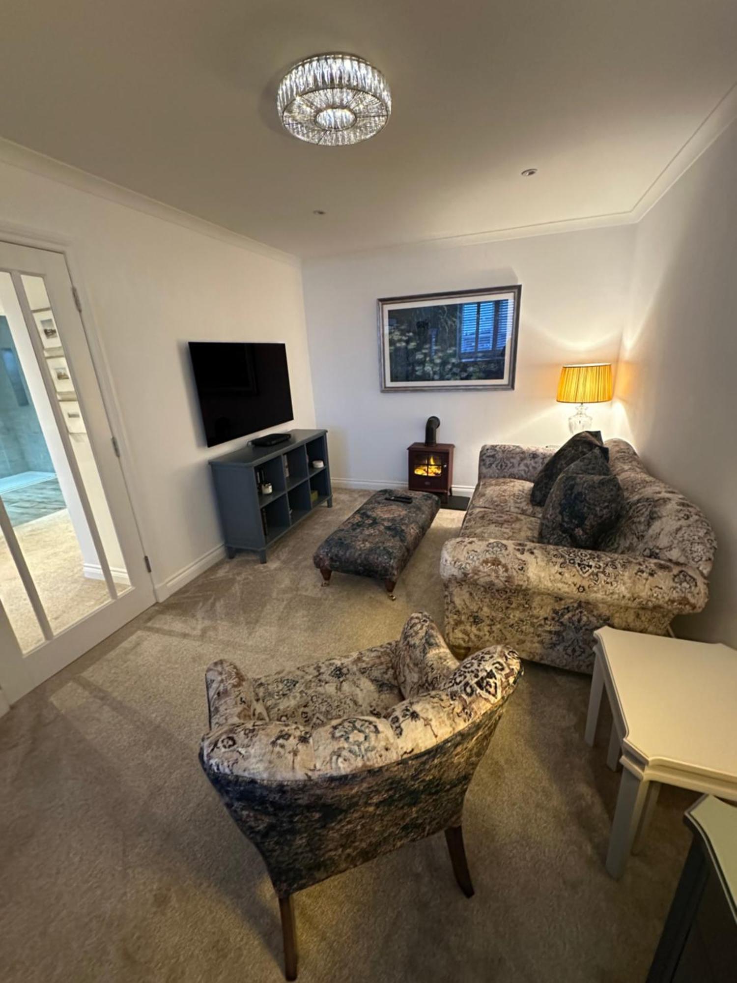 Luxury Moffat Apartment - High End Furnishing Exterior photo